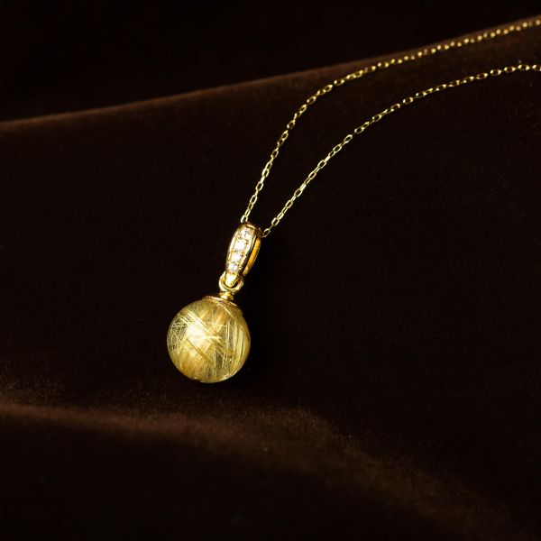 Offrir un bola de grossesse : un bijou symbolique pour futures mamans
